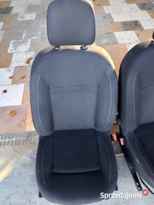 Fotele Dacia Logan II osobowe Kowala sprzedam
