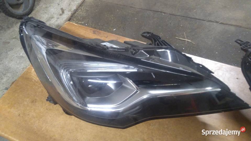 Sprzedam lampę OPEL ASTRA K 7963200004 lampy przednie Jarosław