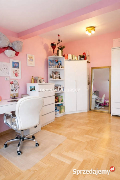 Sprzedam mieszkanie Kraków 706m2 4pok blok