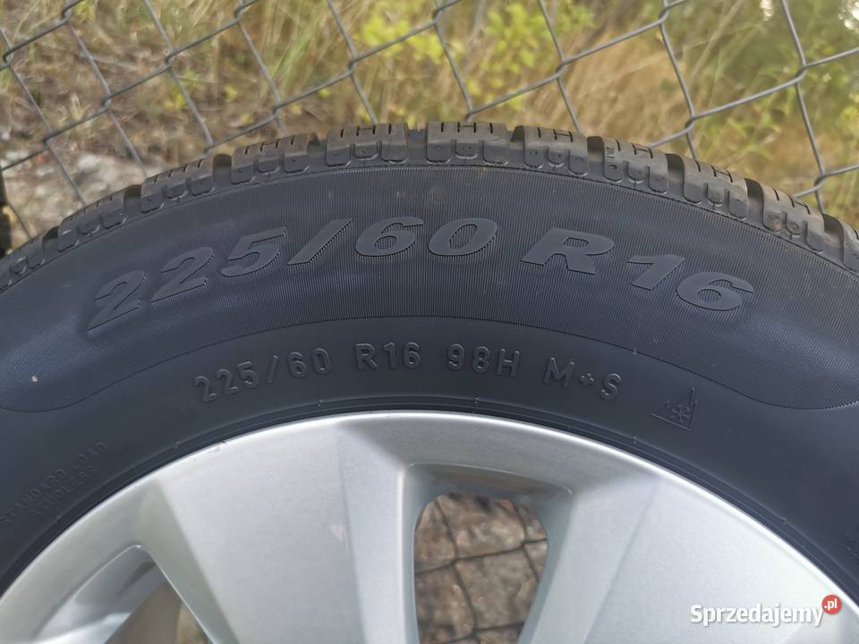 Koła Alufelgi 16 AUDI opony zimowe NOWE 22560R16 Włocławek