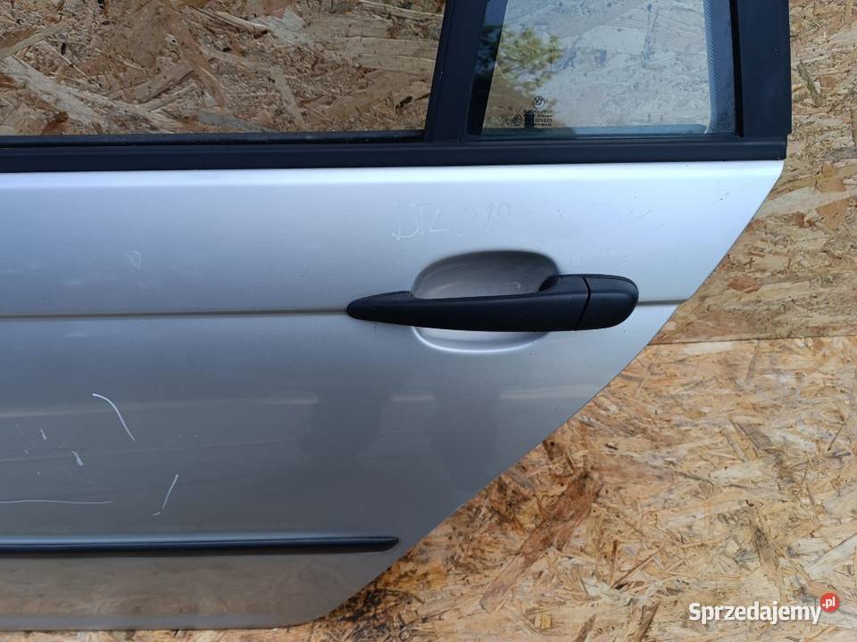 BMW E46 KOMBI DRZWI TYŁ LEWY LEWE KOD LAK Drzwi Słowikowo