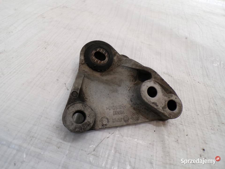 OPEL INSIGNIA B 16 CDTI WSPORNIK ŁAPA SKRZYNI osobowe Części montażowe sprzedam