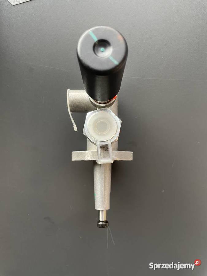 POMPKA PALIWA ZASILAJĄCA 245193560 DEUTZ FAHR Gózd