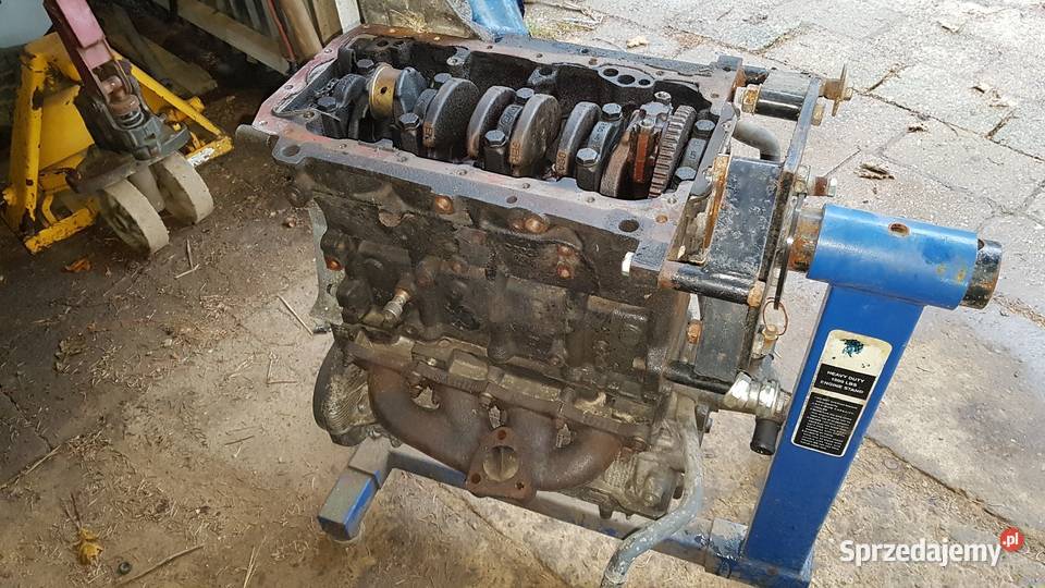 Sprzedam części z silnik 18t agu Rzeszów
