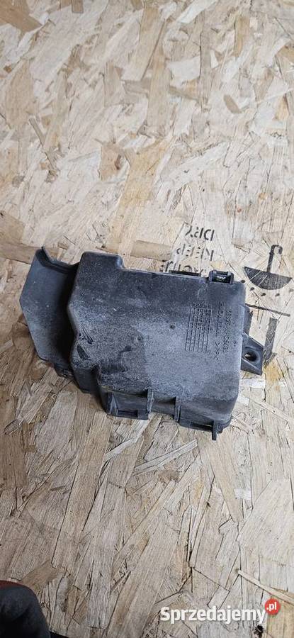 Honda Varadero 125 plastik na akumlator Rybarzowice