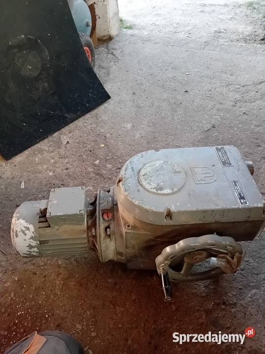 SERWOMOTOR Silnik Elektryczny 380V 076 kW Kamień Pomorski