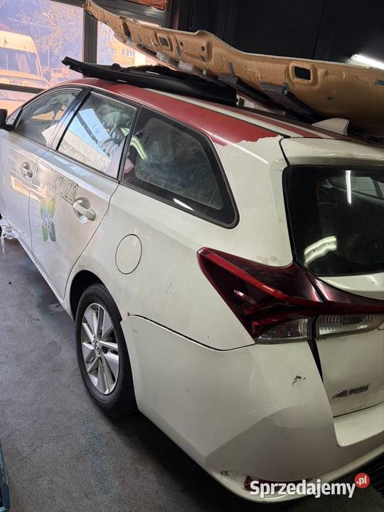 Toyota Auris zarejestrowana krajowa mazowieckie Warszawa sprzedam