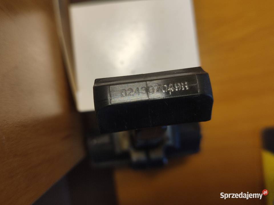 RENAULT CLIO IV HB OGRANICZNIK DRZWI PRAWY TYŁ Skoczów sprzedam