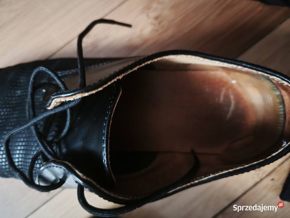 Czarne skórzane półbuty wizytowe chłopięce 36 Połaniec