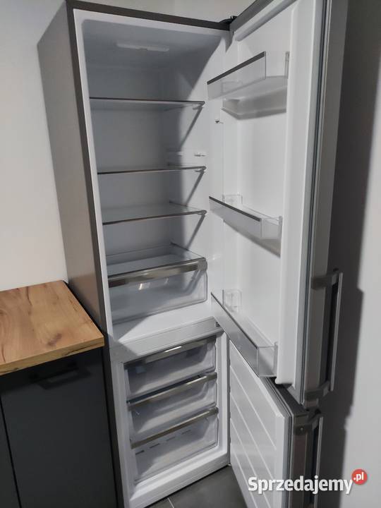 Lodówka Comfee KGK 180