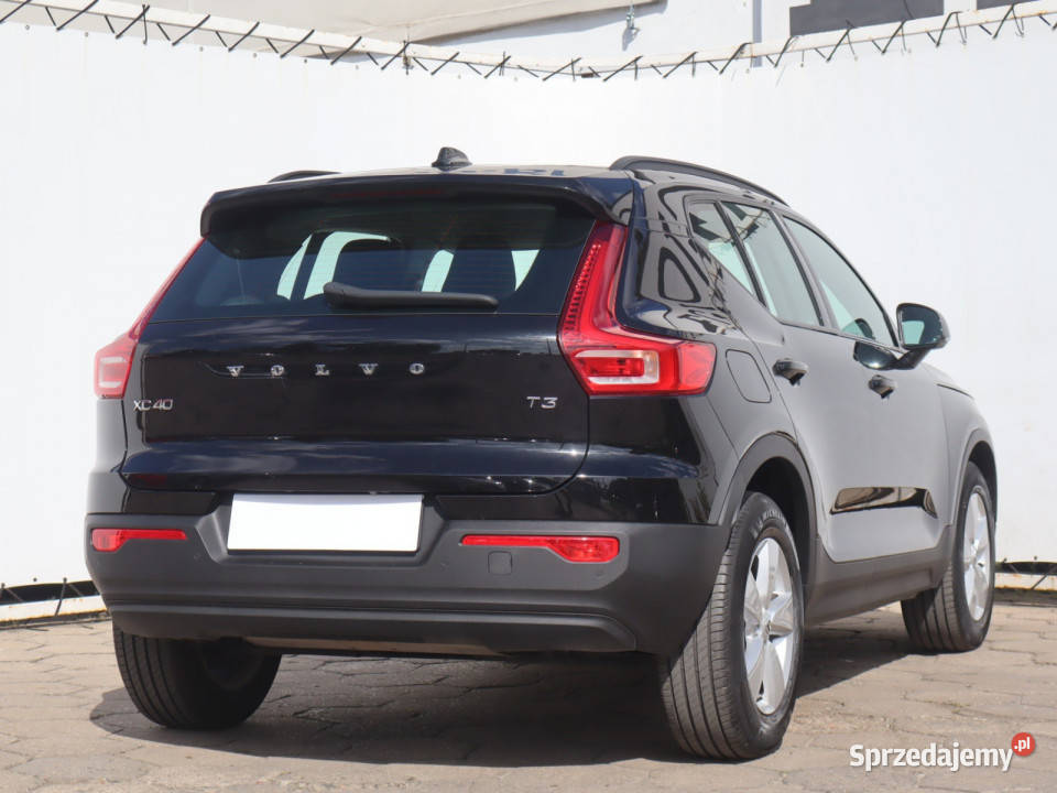 Volvo XC40 T3 światła przeciwmgielne Łódź