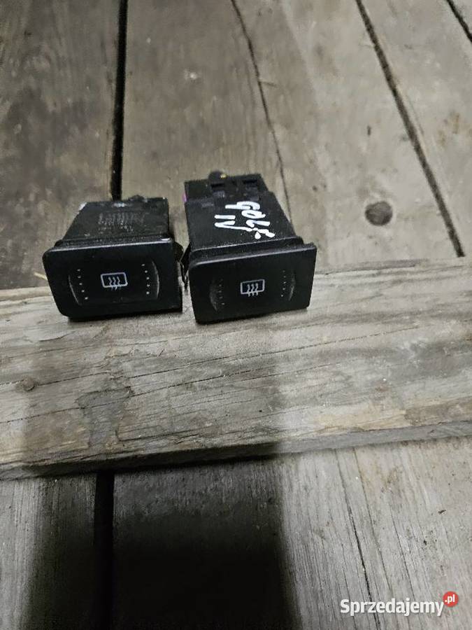 Przełącznik podgrzewania szyby golf 4 osobowe