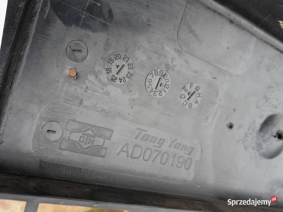 Atrapa chłodnicy grill kratki halogenów Audi A4 sprzedam