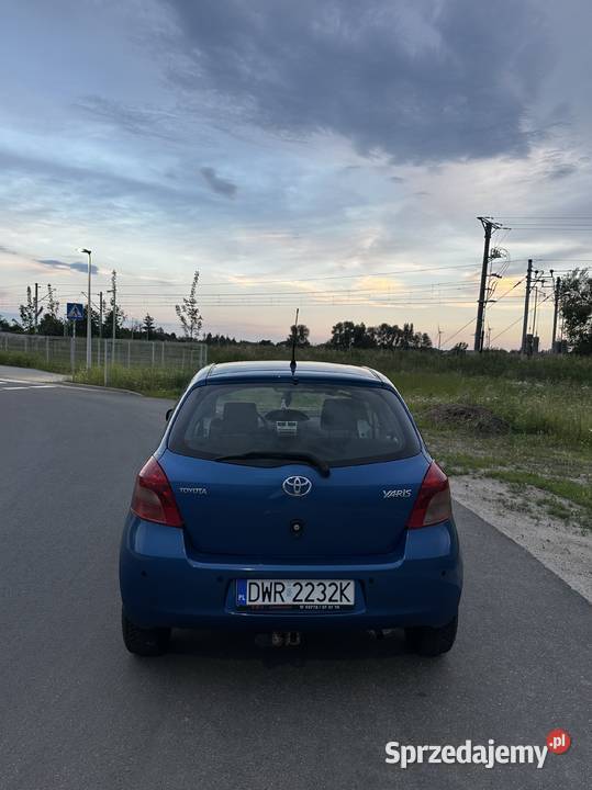 Toyota Yaris II NISKI PRZEBIEG nieuszkodzony Yaris Oława