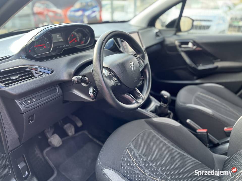 PEUGEOT 208 14 Benzyna 2012 Ostrowiec Świętokrzyski