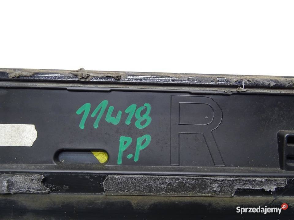 LISTWA DRZWI PRAWY PRZÓD 8R0853960B AUDI Q5 8R osobowe małopolskie