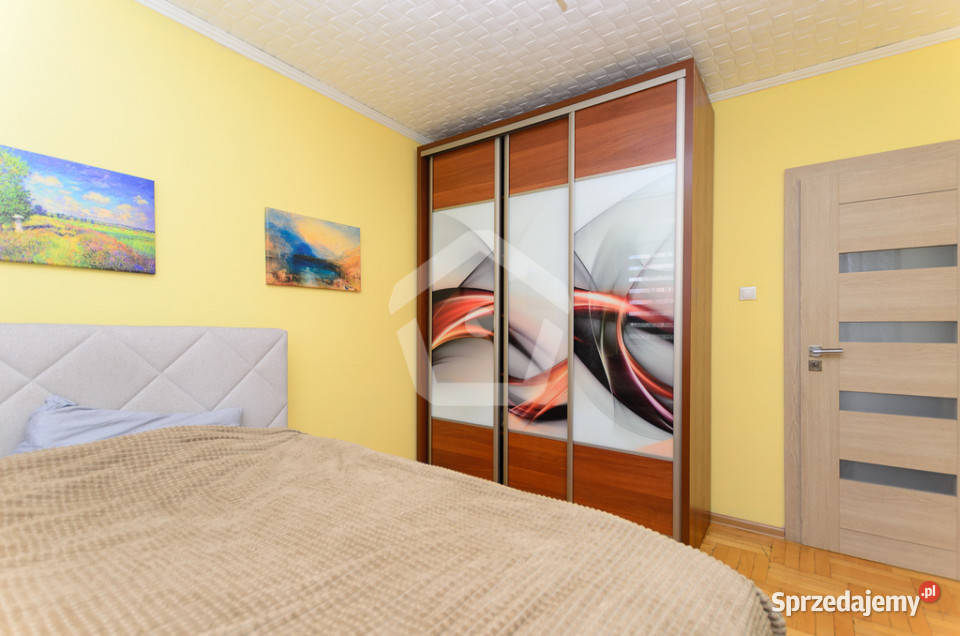 Mieszkanie 3 pokojowe na sprzedaż uczelni