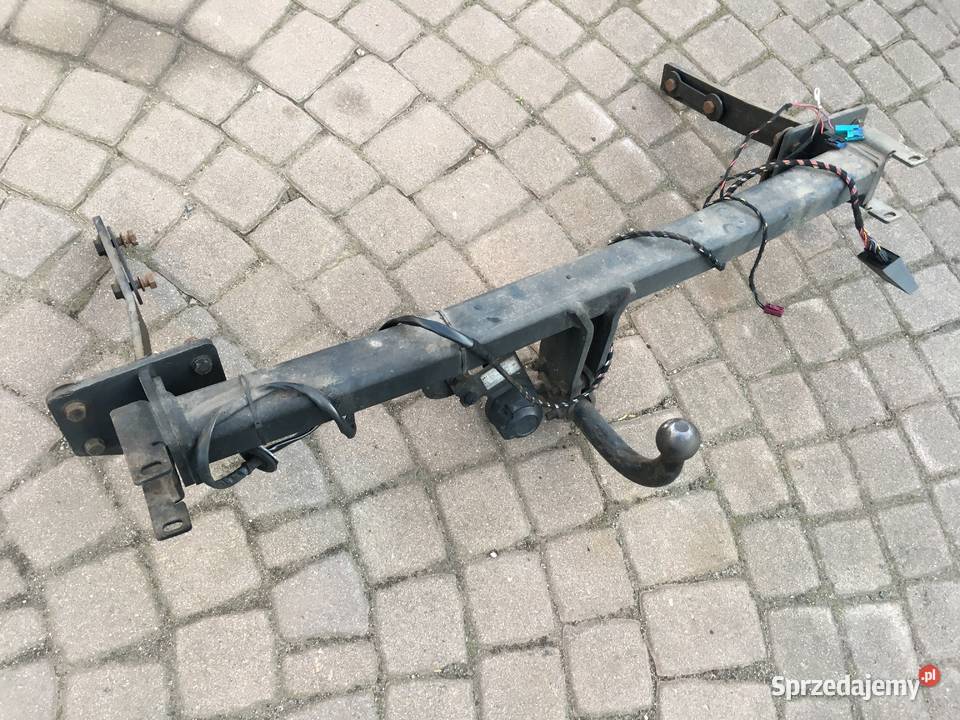 Mercedes 211 hak zaczep Rok produkcji 2013 Przemków