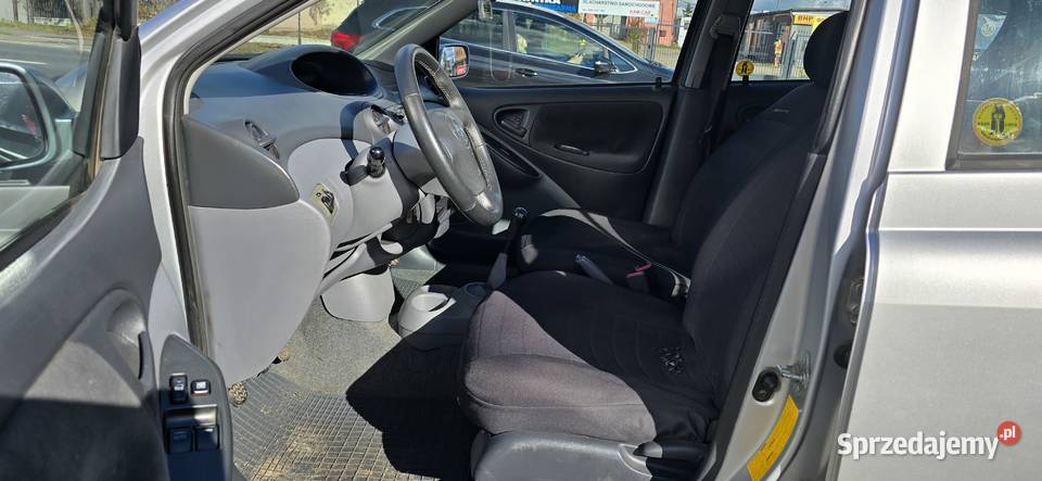 13 Lift Benzyna 87 1 własciciel Salon Polska Rok produkcji 2003 Yaris Andrespol