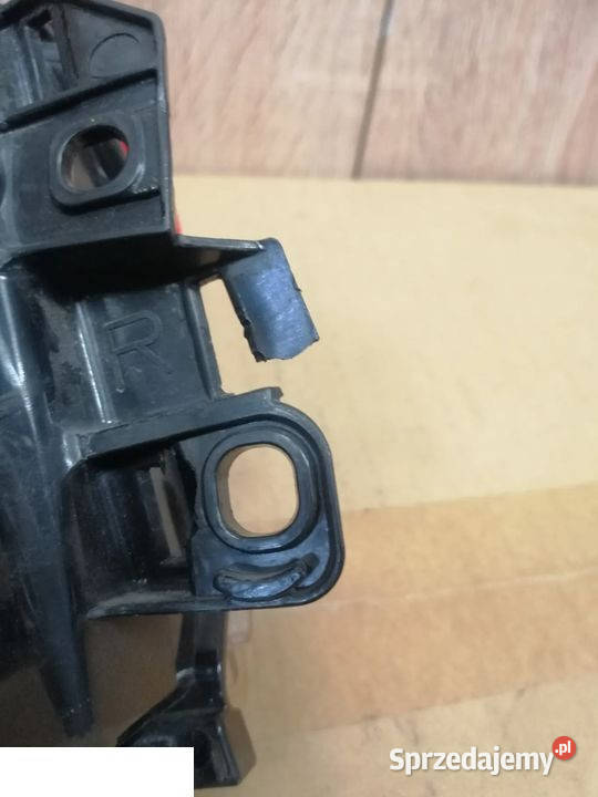 TOYOTA COROLLA E21 LAMPA TYŁ PRAWA SEDAN Kozubszczyzna