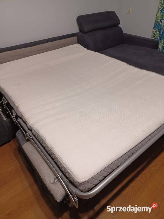 Narożnik z funkcją spania