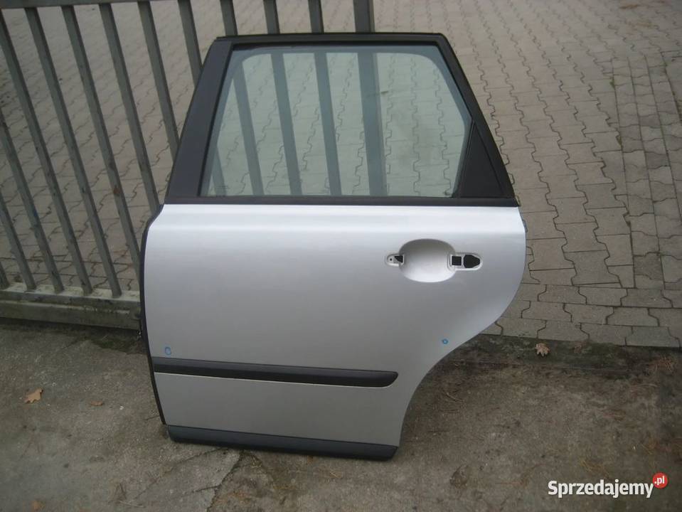 volvo v50 0412r drzwi tył lewe kod 426 26 Rakoniewice