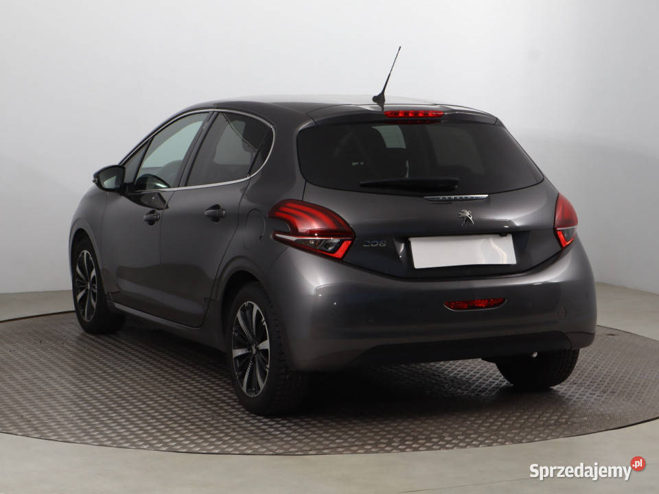 Peugeot 208 12 PureTech Rok produkcji 2019 sprzedam
