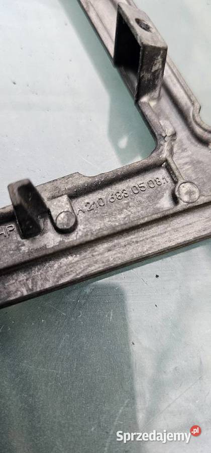 Ramka radia elegance mercedes w210 2106830508 osobowe Zbąszyń