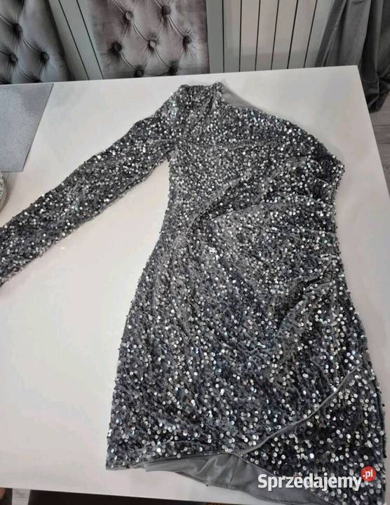 Piekna cekinowa sukienka jeden rekaw Długość Mini Szczecin sprzedam