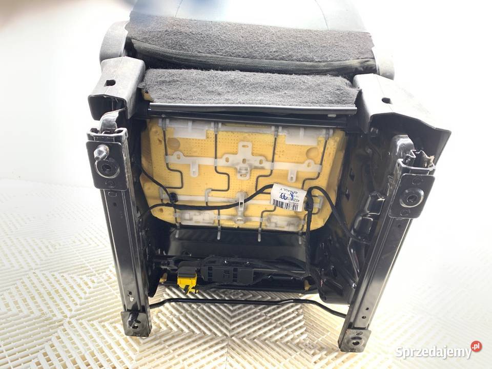 FOTEL PRAWY PRZÓD RENAULT MEGANE III Kombi