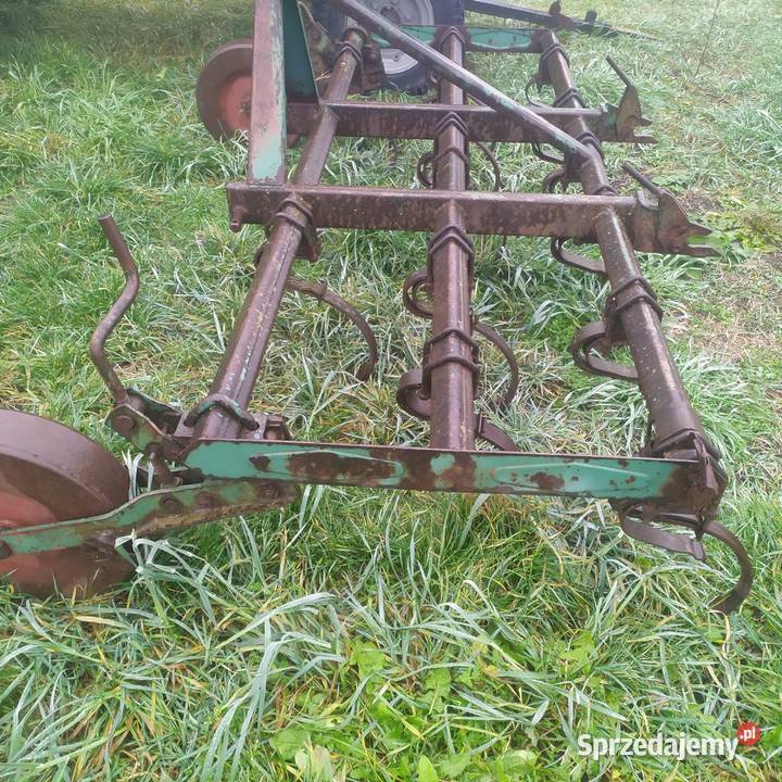 Kultywator rolniczy szerokość 240 m