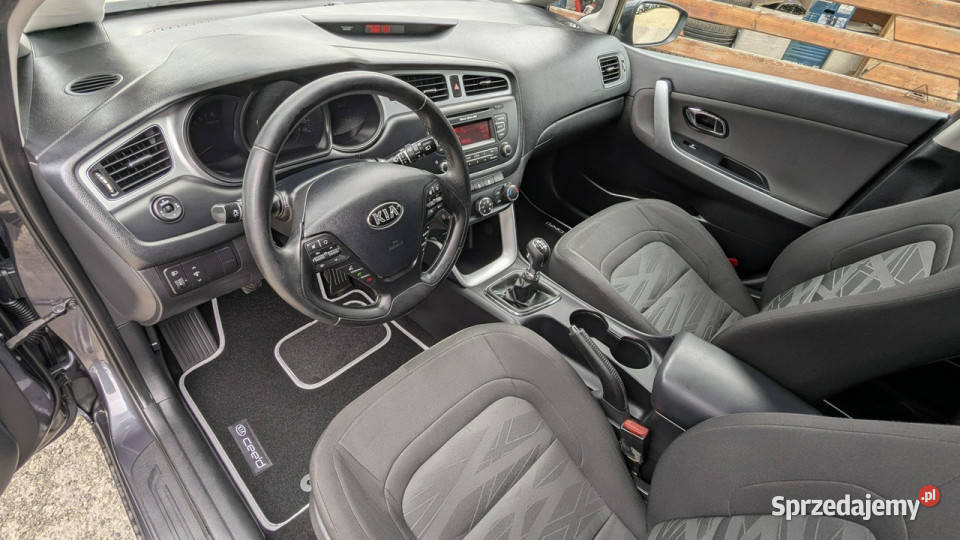 Kia Ceed 14i100OPŁACONYBezwypadkowy sprzedam