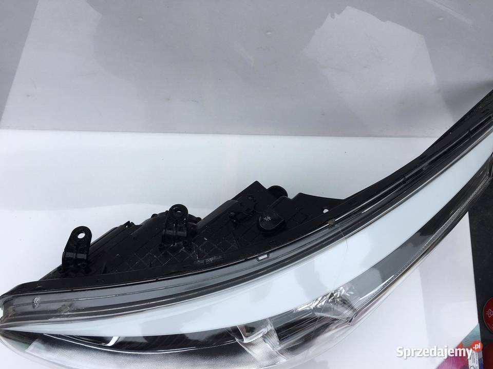 KIA CEED LEWA LAMPA PRZÓD