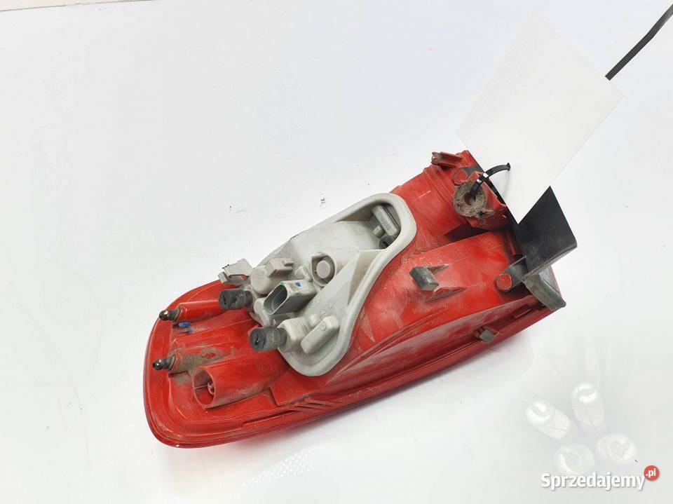 LAMPA LEWA TYŁ AUDI A4 B8 Części samochodowe Lipno