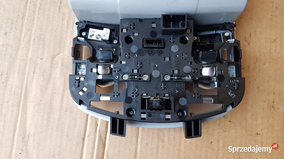 Hyundai i30 III PDE lampka podsufitki przód dach Legnica
