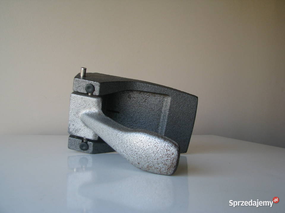 Stary solidny duży żeliwny dziurkacz PRL Antyki, Sztuka, Kolekcje małopolskie Brzegi