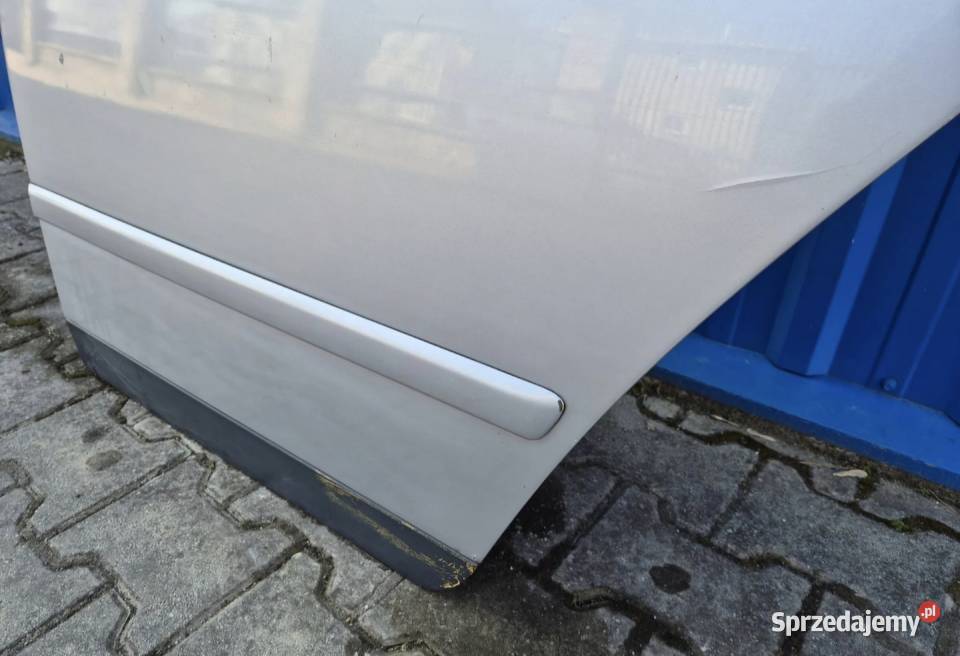 26 DRZWI TYŁ LEWY TYLNE LEWE AUDI A4 B6 KOMBI osobowe Drzwi Działoszyce