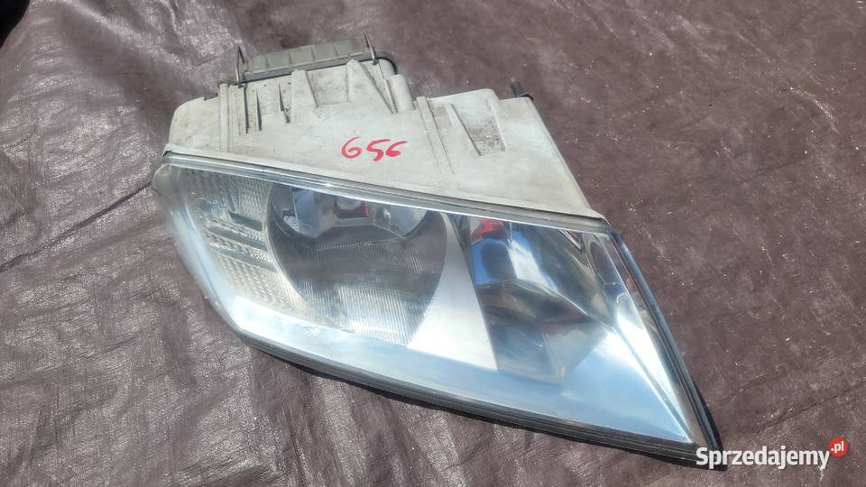 SKODA OCTAVIA II LAMPA PRAWA PRZOD REFLEKTOR Ruda Śląska