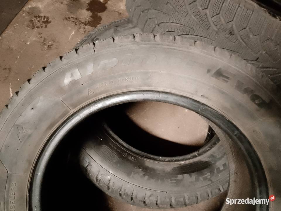 Opony zimowe 4 komplet 20560 R16 Myszków