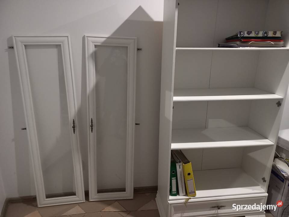 Witryna oszklona biała elegancka szyk Opatów