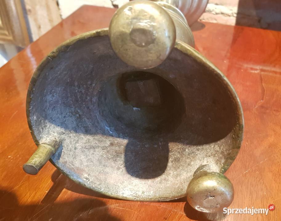 Świecznik barokowy mosiądz żelazo kuty odlewany Antyki Orneta