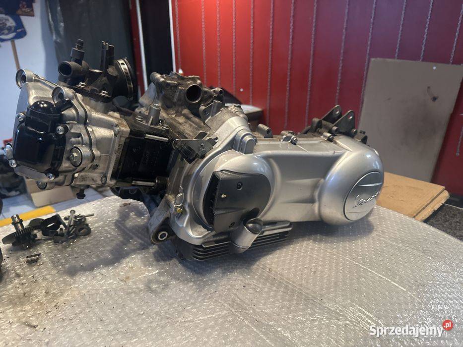 VESPA 125 GT GTS Silnik Kompletny głowica wielkopolskie Poznań sprzedam