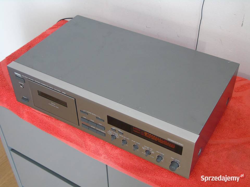Magnetofon Yamaha KX330 tytan sprawny i ładny