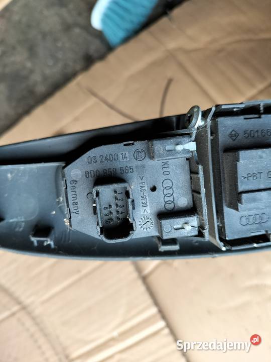 RACZKA DRZWI AUDI A 3 8 L PRZEŁĄCZNIK SZYB Wyposażenie wnętrza Części lubelskie Kamień-Kolonia