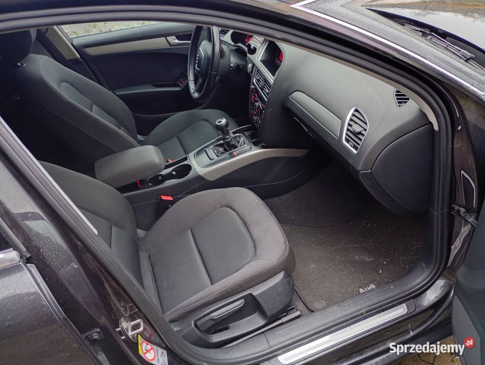 Audi A4 b8 20 TDI CR 2009r manualna A4 Czersk