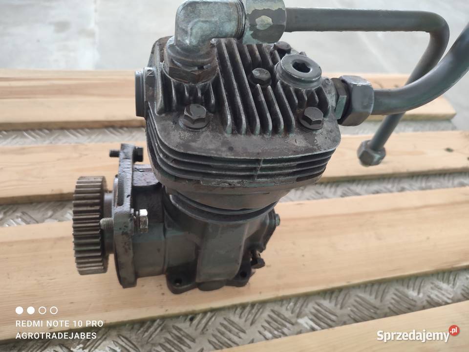 Sprężarka powietrza F716880010060 Fendt 711 sprzedam