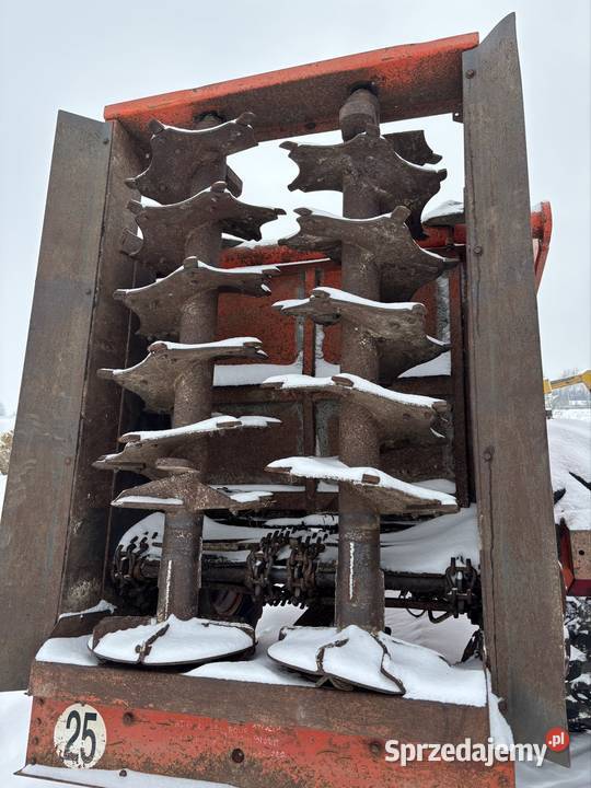 Rozrzutnik obornika Orange 12t łańcuchy hakowe nieuszkodzony Radzyń Podlaski