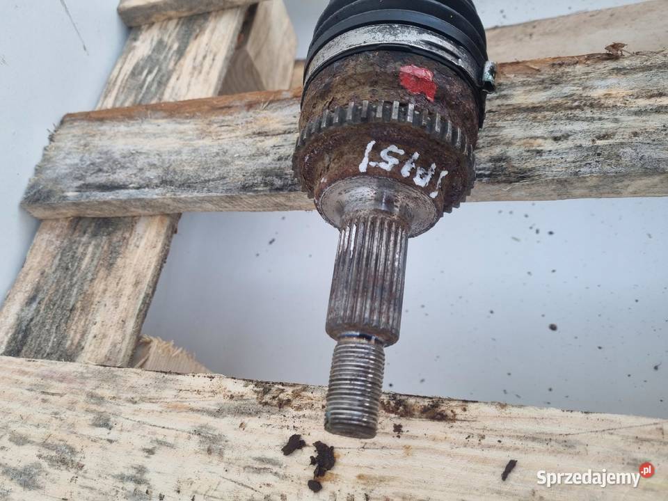 PÓŁOŚ Suzuki Swift Mk6 IV 13 16V PRAWA PRZEDNIA Chełm