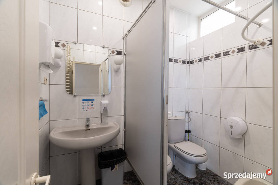 Kaźmierz budynek inwestycyjny z dużym