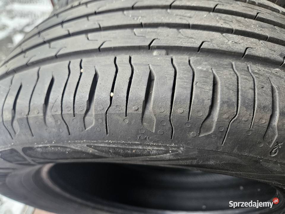 Sprzedam 2 opony letnie na 1 oś firmy